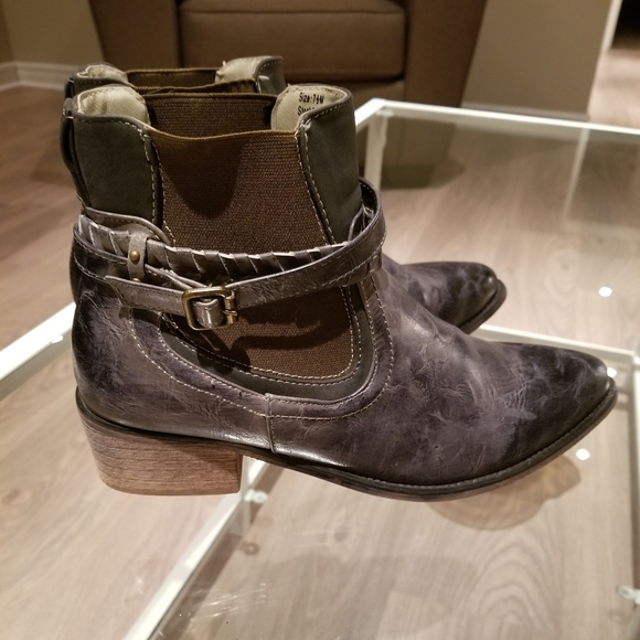 Leather booties - Picture 3 of 4